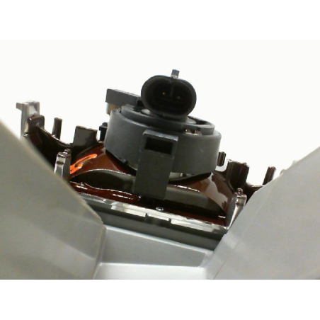 PHARE ANTIBROUILLARD AVD