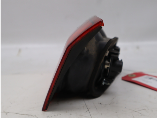 Feu arrière intérieur droit occasion FIAT CROMA II Phase 1 - 1.9 DT 8v MULTIJET 120ch