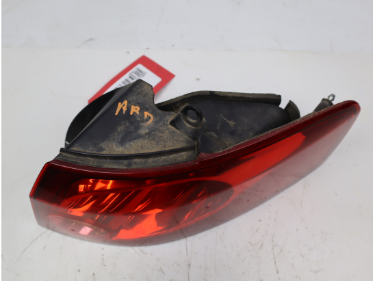 Feu arrière droit occasion FIAT CROMA II Phase 1 - 1.9 DT 8v MULTIJET 120ch