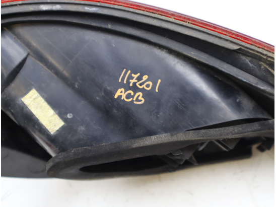 Feu arrière droit occasion FIAT CROMA II Phase 1 - 1.9 DT 8v MULTIJET 120ch