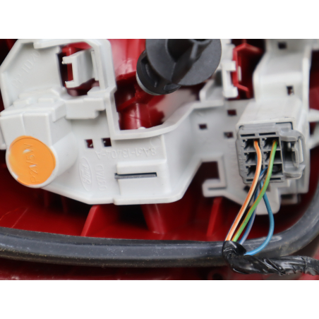Feu arrière droit occasion FORD FIESTA VI Phase 1 - 1.4 TDCI 68ch