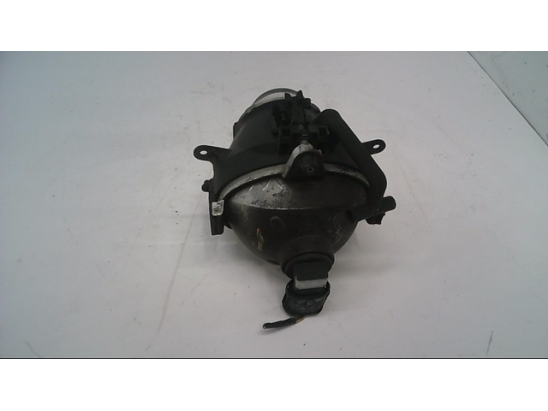 PHARE ANTIBROUILLARD AVD