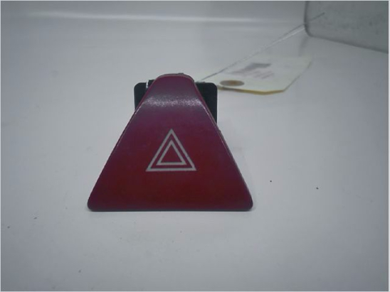 Bouton de warning occasion PEUGEOT 307 Phase 2 SW - 1.6 HDI 90ch