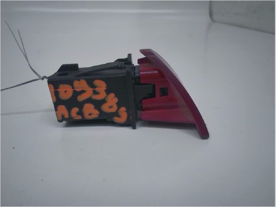 Bouton de warning occasion PEUGEOT 307 Phase 2 SW - 1.6 HDI 90ch