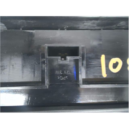 Feux stop supplementaire occasion VOLKSWAGEN PASSAT IV Phase 2 - 1.9 TDI 130ch