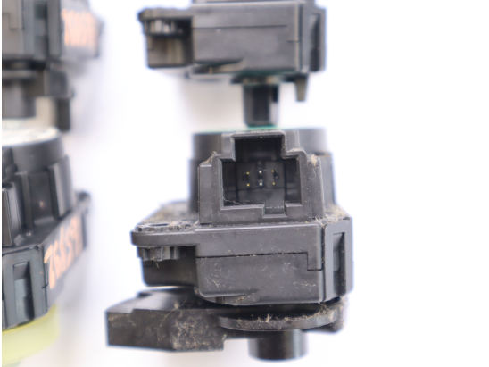 MOTEUR VOLET DE CHAUFFAGE