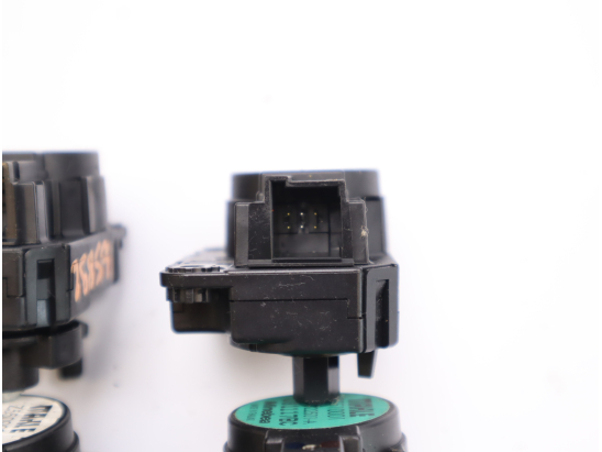 MOTEUR VOLET DE CHAUFFAGE