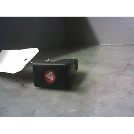 Bouton de warning occasion DACIA LOGAN I Phase 2 - 1.5 DCI 85ch
