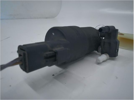 Pompe lave-glace avant occasion RENAULT LAGUNA II Phase 1 ESTATE - 1.9 DCI 110ch