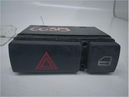Bouton de warning occasion B.M.W. SERIE 3 IV Phase 2 COUPE - 320 CI