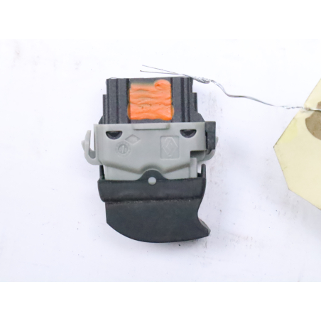 Commande leve-glace porte arrière gauche occasion RENAULT CLIO III Phase 1 - 1.5 DCI 85ch
