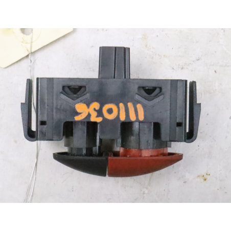 Bouton de warning occasion RENAULT TWINGO II Phase 2 - 1.2i 16v 75ch