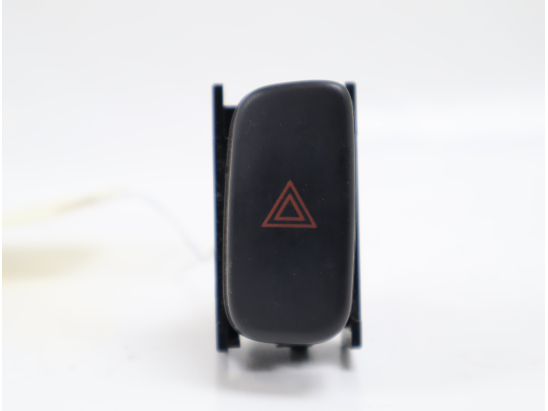 Bouton de warning occasion TOYOTA PREVIA II Phase 1 - 2.0 D-4D VX 116ch