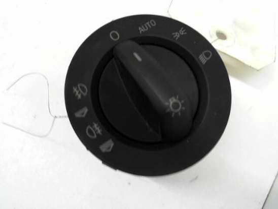 Interrupteur commande de phares occasion AUDI Q7 I Phase 1 - 3.0 TDi V6 232ch