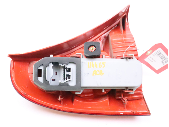 Feu arrière droit occasion RENAULT CLIO II Phase 2 - 1.4i 16v