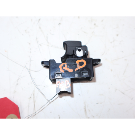 Commande leve-glace porte arrière droite occasion HYUNDAI I 20 II Phase 1 - 1.0 GDI 100ch