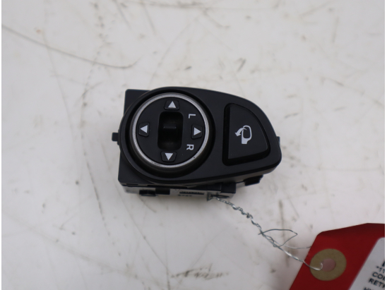 COMMANDE RETROVISSEUR EXT ELECTRIQUE