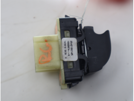 Commande leve-glace porte arrière gauche occasion RENAULT CLIO IV Phase 2 - 0.9i TCE