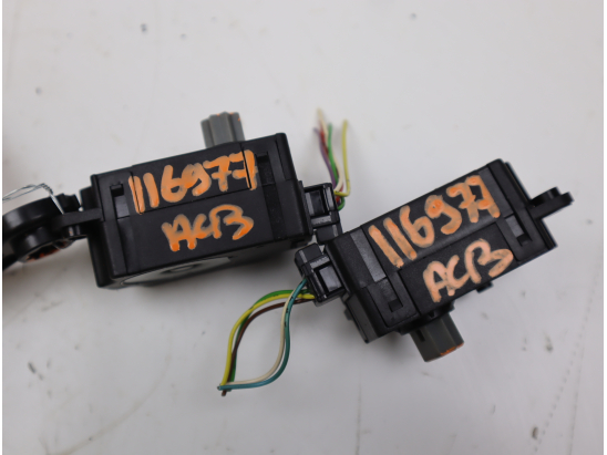 MOTEUR VOLET DE CHAUFFAGE