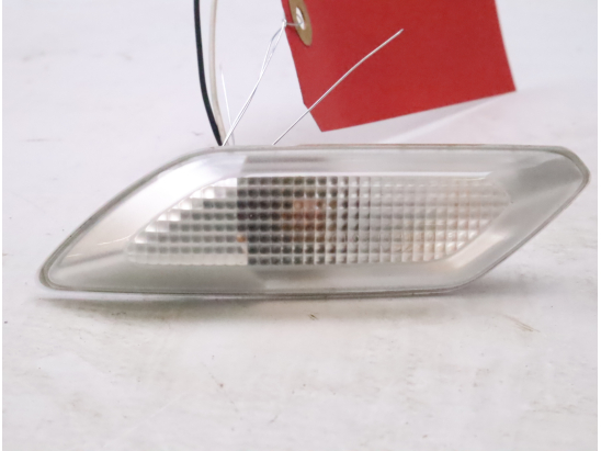 Répétiteur aile droite occasion DACIA SANDERO III Phase 1 - 1.0i 100ch