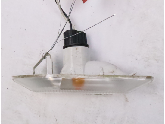 Répétiteur aile droite occasion DACIA SANDERO III Phase 1 - 1.0i 100ch