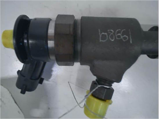 Injecteur occasion PEUGEOT 206 Phase 1 - 1.4 HDI 70ch