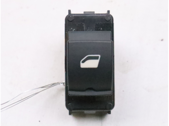 Commande lève-glace porte avant droite occasion PEUGEOT 3008 II Phase 1 - 1.5 BlueHDI 130ch