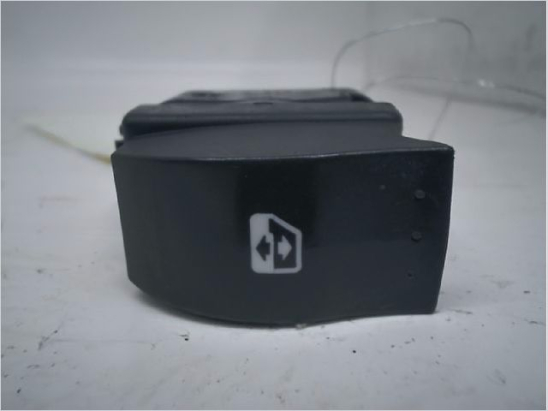 Commande lève-glace porte avant droite occasion OPEL VIVARO I Phase 1 - 1.9 CDTI 100ch