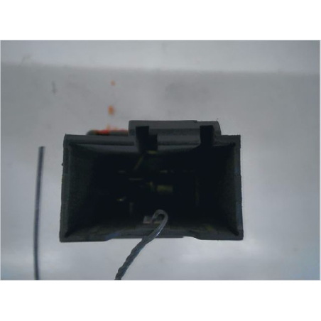 Bouton de warning occasion VOLKSWAGEN POLO IV Phase 1 - 1.4 16v