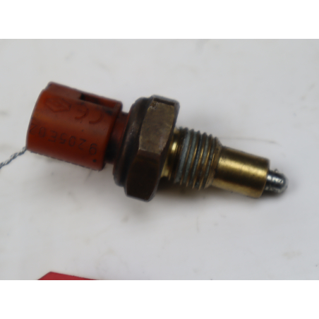 CONTACTEUR FEUX RECUL