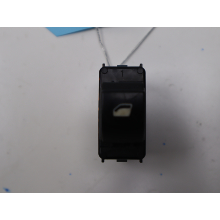 Commande lève-glace porte avant droite occasion PEUGEOT PARTNER II Phase 2 BREAK - 1.6 HDI 115ch