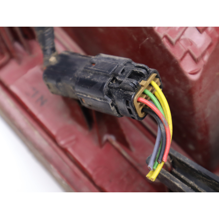 Feu arrière droit occasion KIA CARENS III Phase 1 - 2.0 CRDI 115ch