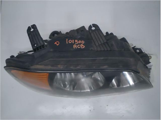 Phare droit occasion KIA SHUMA II Phase 1 - 1.6i