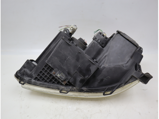 Phare droit occasion TOYOTA AVENSIS II Phase 2 - 126 D-4D
