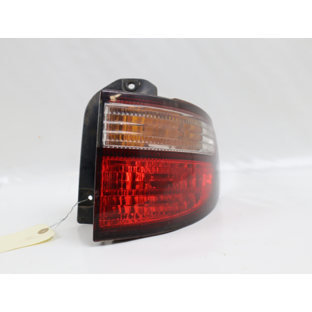 Feu arrière droit occasion TOYOTA PREVIA II Phase 1 - 2.0 D-4D VX 116ch