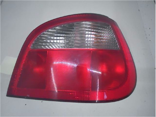 Feu arrière droit occasion RENAULT MEGANE I Phase 2 - 1.6 16v