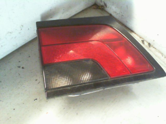Feu arrière interieur gauche occasion PEUGEOT 806 Phase 1 - 2.0 HDI