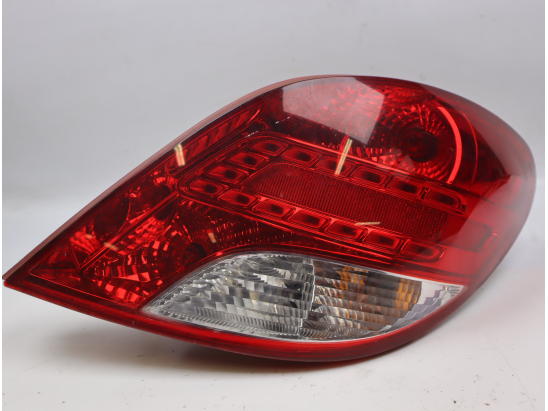 Feu arrière droit occasion PEUGEOT 207 Phase 1 - 1.6 HDI 16v 110ch