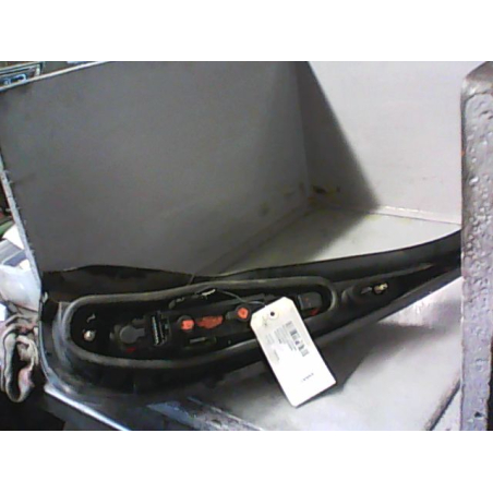 Feu arrière gauche occasion RENAULT LAGUNA I Phase 2 - 1.9 DTI