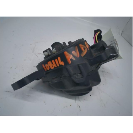 PHARE ANTIBROUILLARD AVD