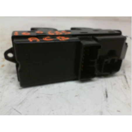 Commande lève-glace porte avant gauche occasion MAZDA 6 I Phase 1 - 2.0 MZR-CD 136ch