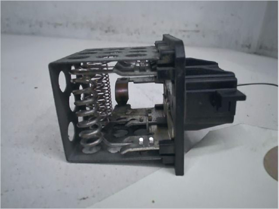 Resistance de chauffage occasion PEUGEOT 206 Phase 1 - 1.1i