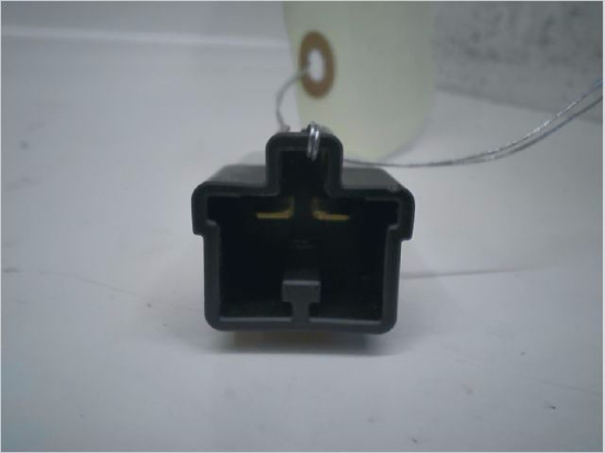 Contacteur de stop sur pédale occasion TOYOTA AYGO I Phase 2 - 1.0 VVTI