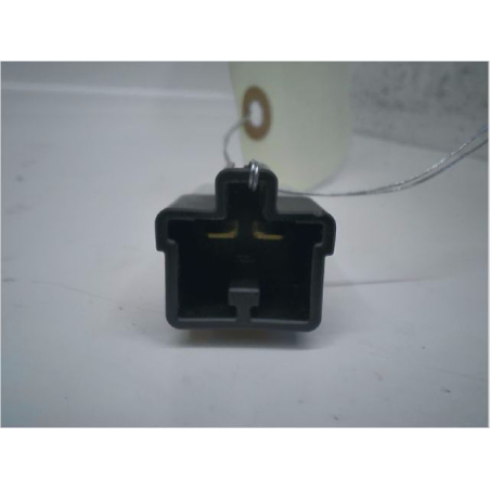 Contacteur de stop sur pédale occasion TOYOTA AYGO I Phase 2 - 1.0 VVTI