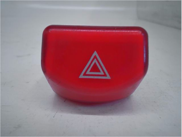 Bouton de warning occasion NISSAN MICRA III Phase 1 - 1.2i 80ch