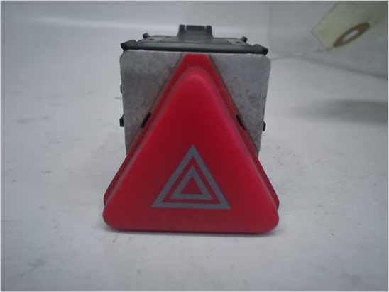 Bouton de warning occasion SKODA FABIA I Phase 2 - 1.2i 12v 65ch
