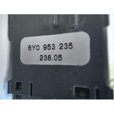 Bouton de warning occasion SKODA FABIA I Phase 2 - 1.2i 12v 65ch