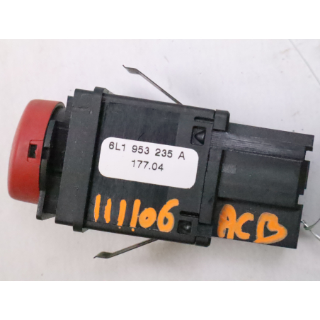 Bouton de warning occasion SEAT IBIZA III Phase 1 - 1.4 16v 75ch