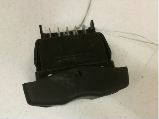 COMMANDE LEVE-GLACE PORTE AVG