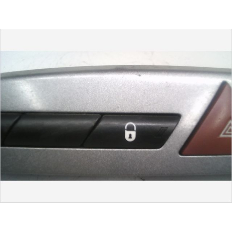 Bouton de warning occasion PEUGEOT 308 I Phase 1 - 1.6 HDI 16v 90ch